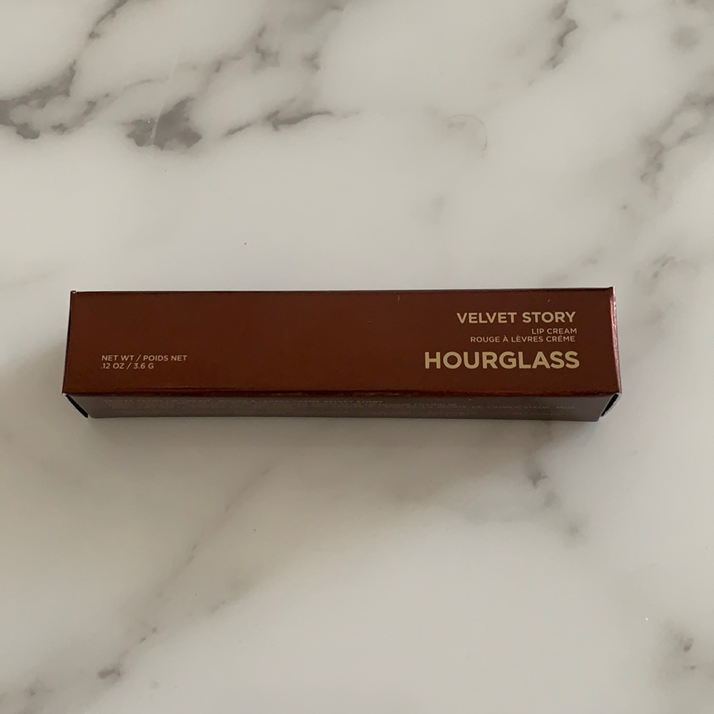 Hourglass velvet story lip cream